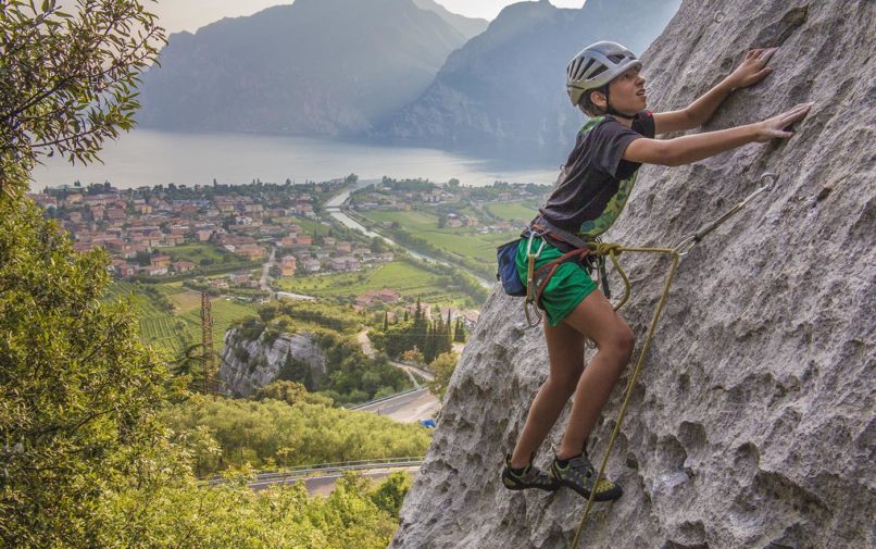 Lo Sport Outdoor Al Lago Di Garda Corsi Escursioni Per Ragazzi E Bambini